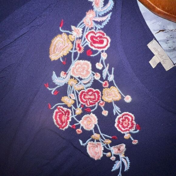 Wonderly Navy Bat Sleeve Floral Top M - Picture 3 of 7